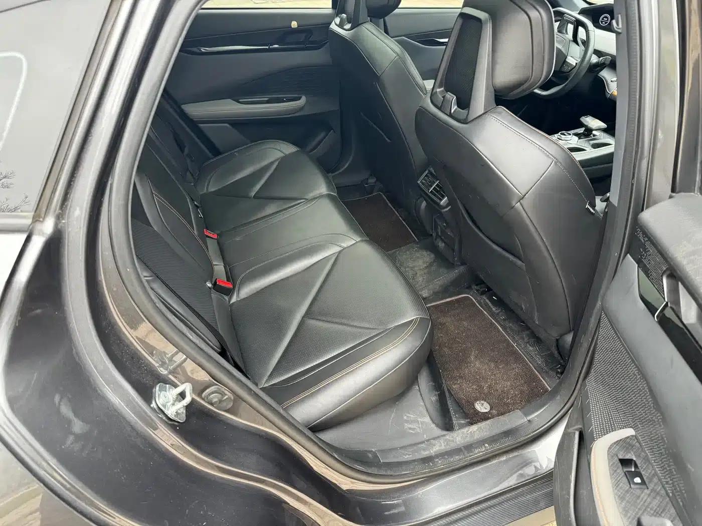 Changan UNI-V 2022 1.5T Premium Edition — миниатюра 12