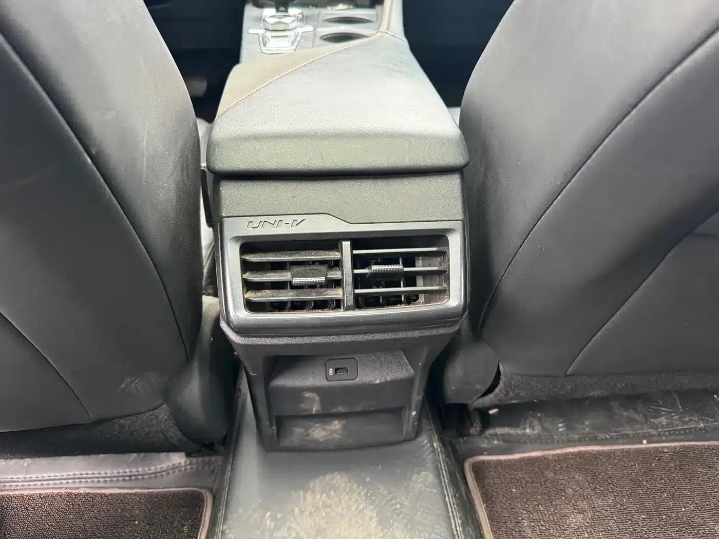 Changan UNI-V 2022 1.5T Premium Edition — миниатюра 14