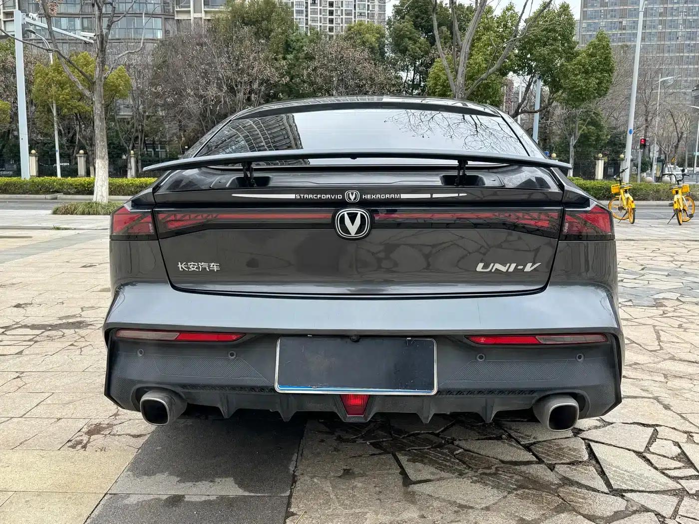 Changan UNI-V 2022 1.5T Premium Edition — миниатюра 6