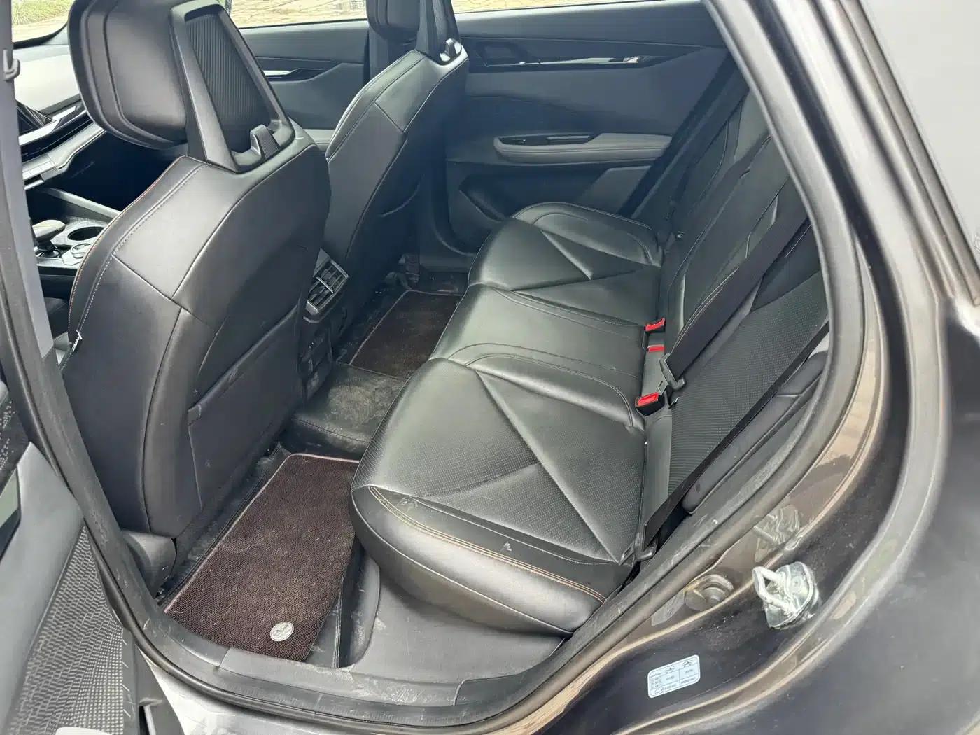 Changan UNI-V 2022 1.5T Premium Edition — миниатюра 9