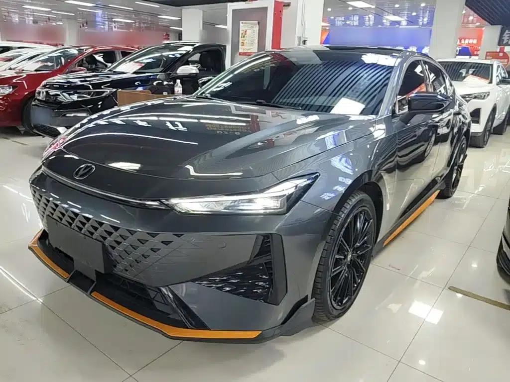 Changan UNI-V 2024 1.5T Premium Sport — миниатюра 2