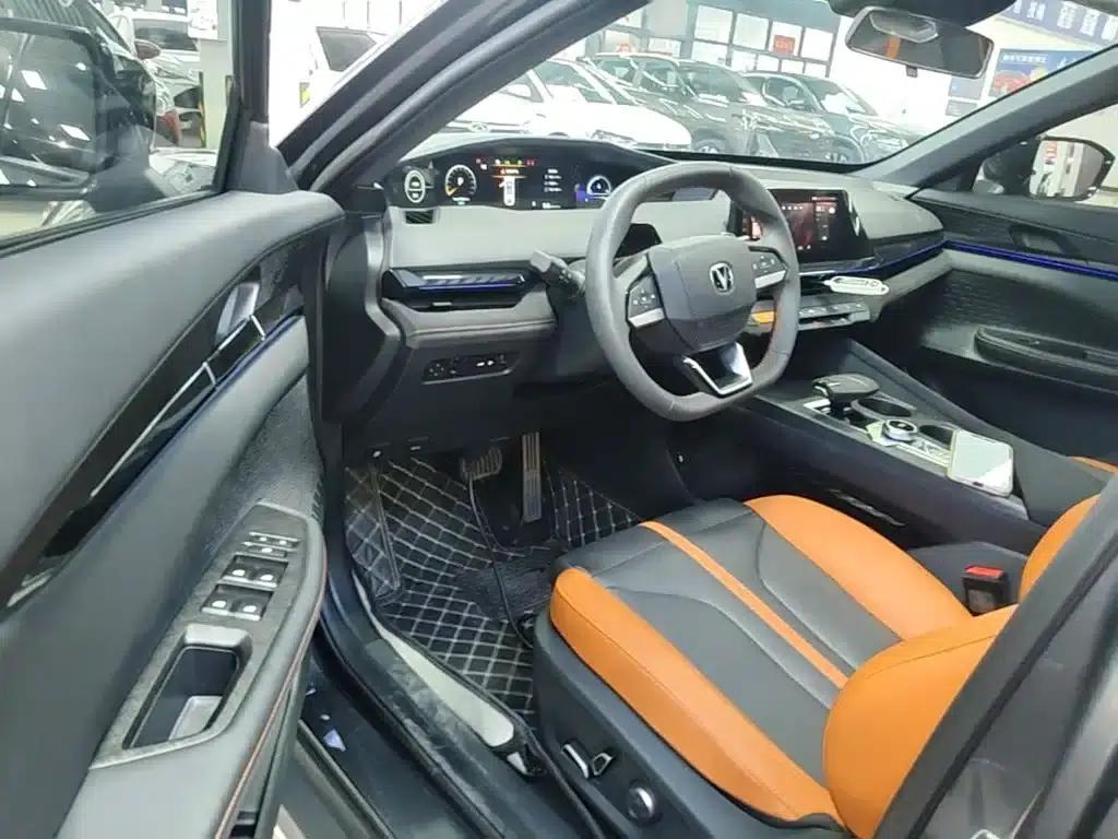 Changan UNI-V 2024 1.5T Premium Sport — миниатюра 16
