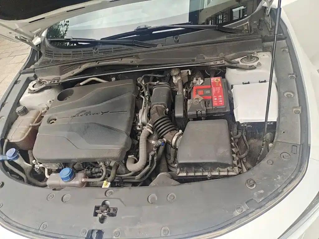Changan UNI-V 2022 1.5T Premium Edition — миниатюра 20