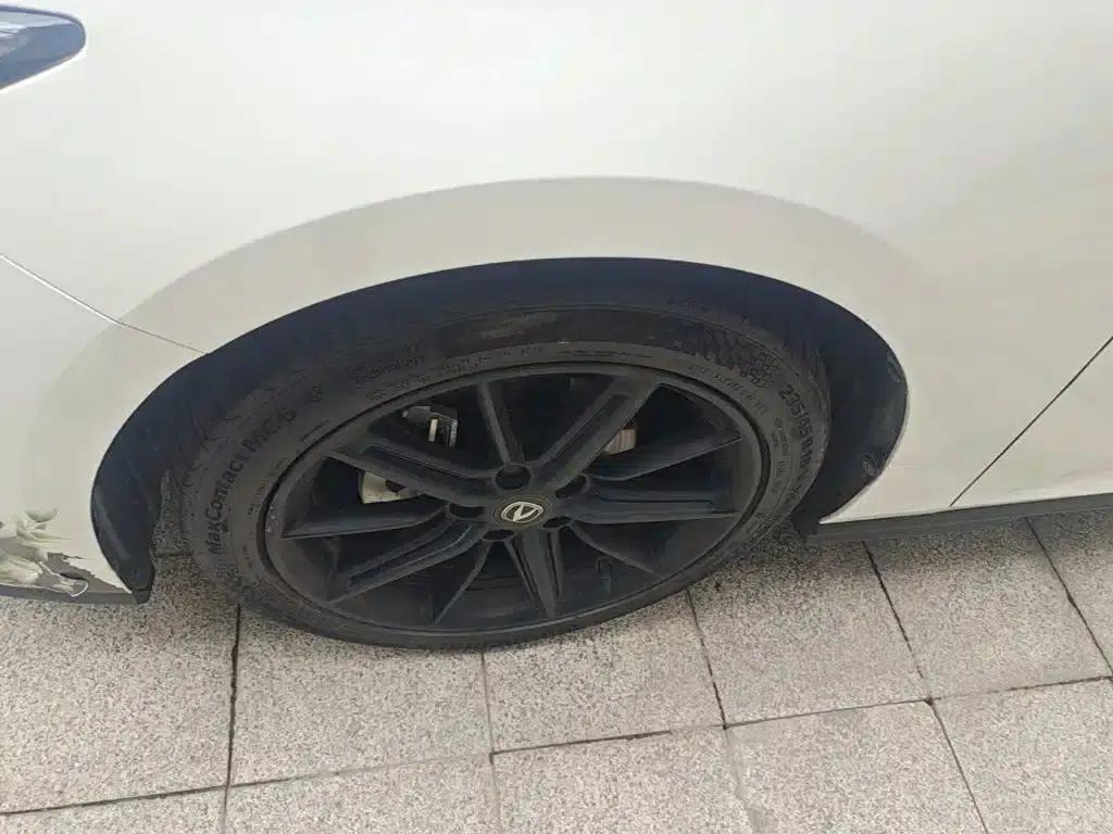 Changan UNI-V 2022 1.5T Premium Edition — миниатюра 23