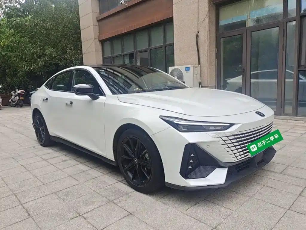 Changan UNI-V 2022 1.5T Premium Edition — миниатюра 4