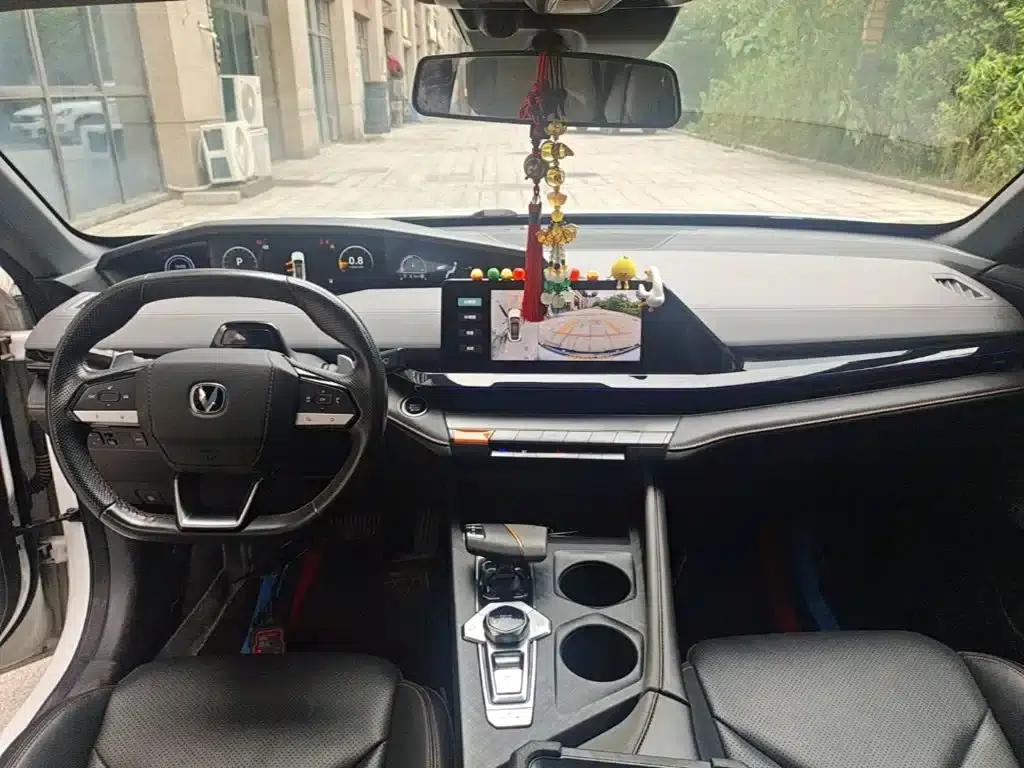 Changan UNI-V 2022 1.5T Premium Edition — миниатюра 10
