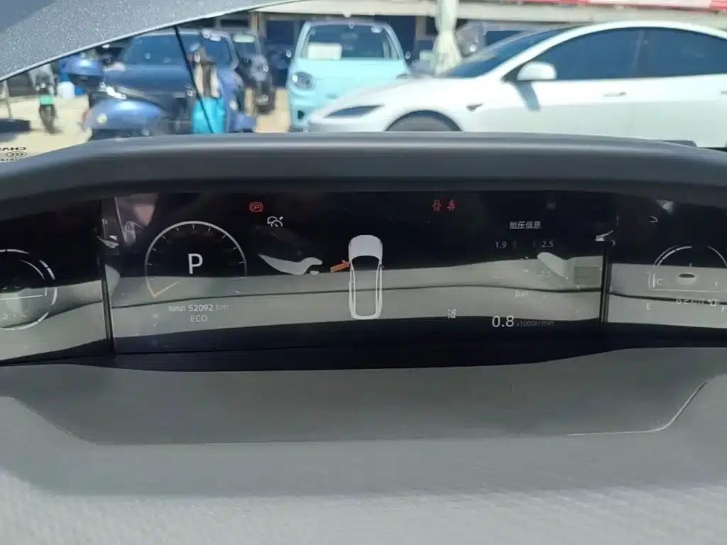 Changan UNI-V 2022 1.5T Premium Edition — миниатюра 12