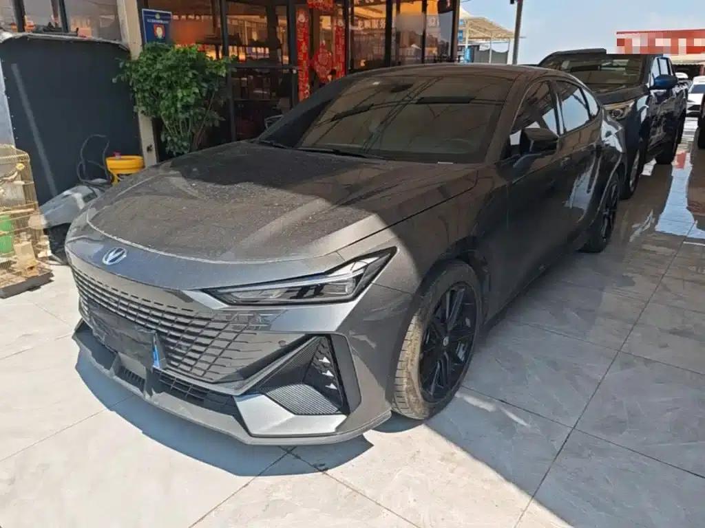 Changan UNI-V 2022 1.5T Premium Edition — миниатюра 2