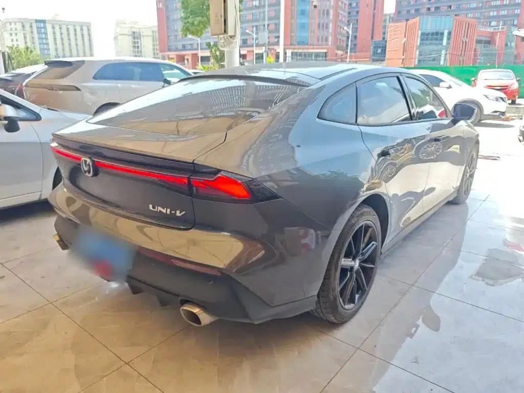Changan UNI-V 2022 1.5T Premium Edition — миниатюра 5