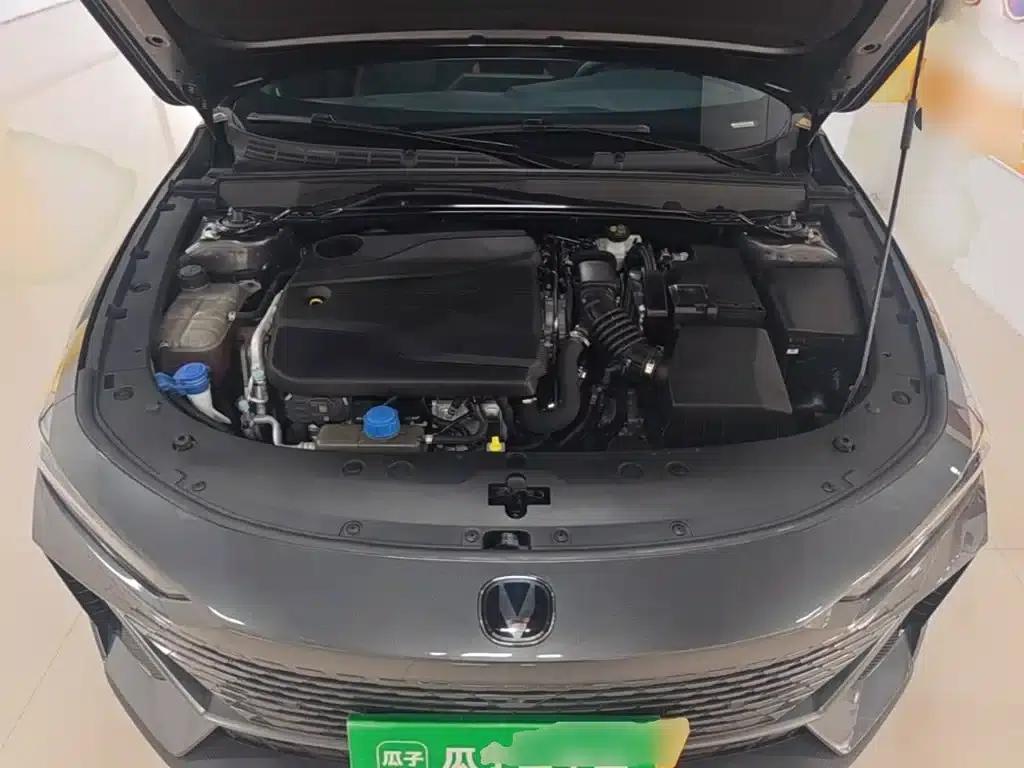 Changan UNI-V 2023 1.5T Premium Edition — миниатюра 20