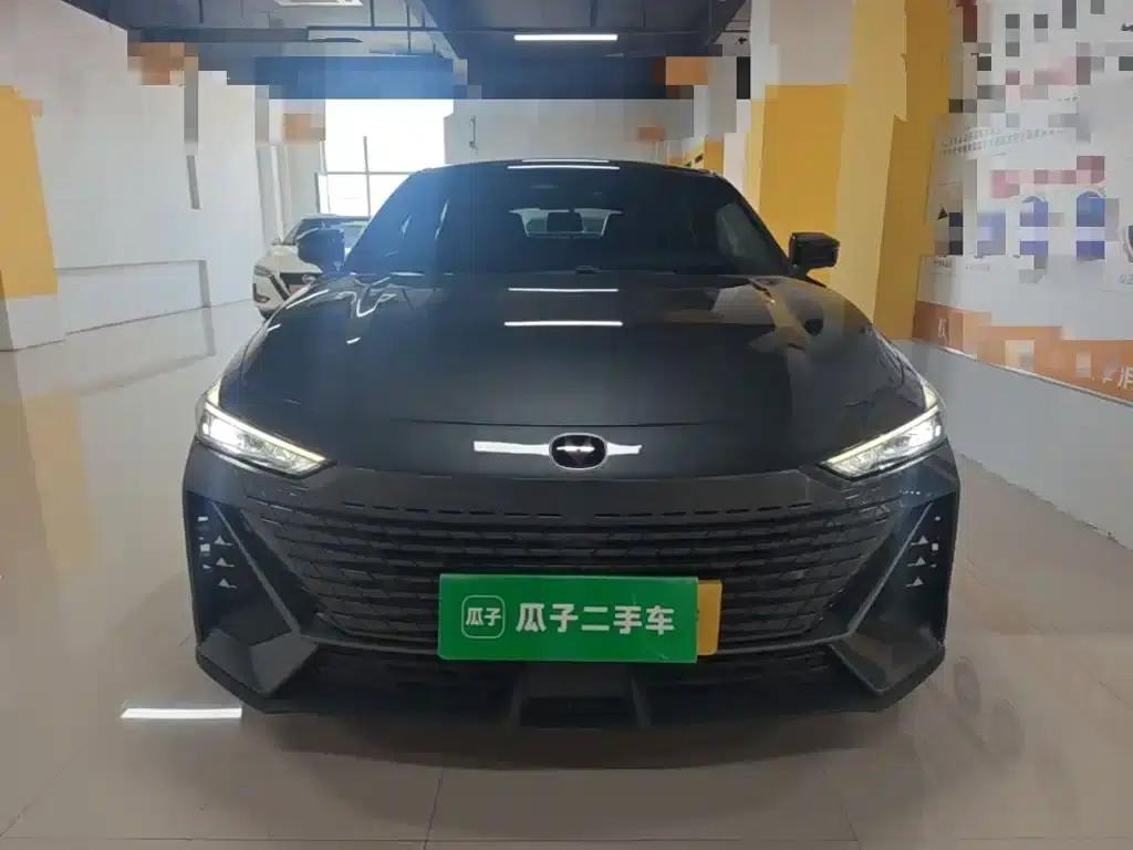 Changan UNI-V 2023 1.5T Premium Edition — миниатюра 3