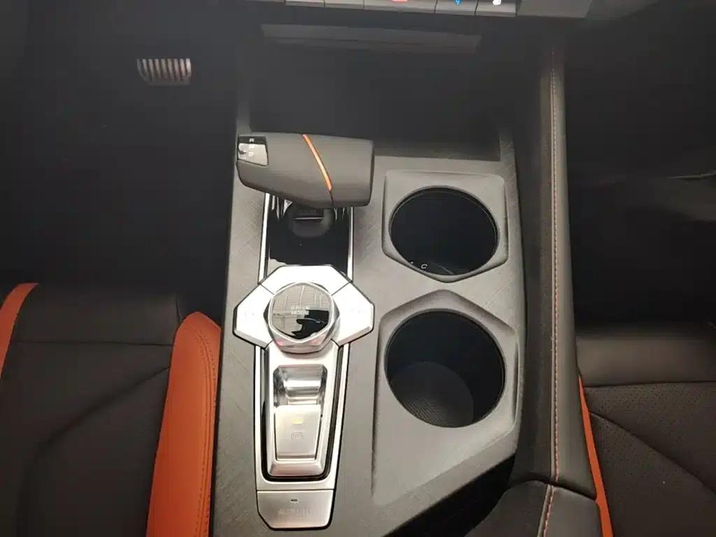 Changan UNI-V 2024 1.5T Premium Sport — миниатюра 14