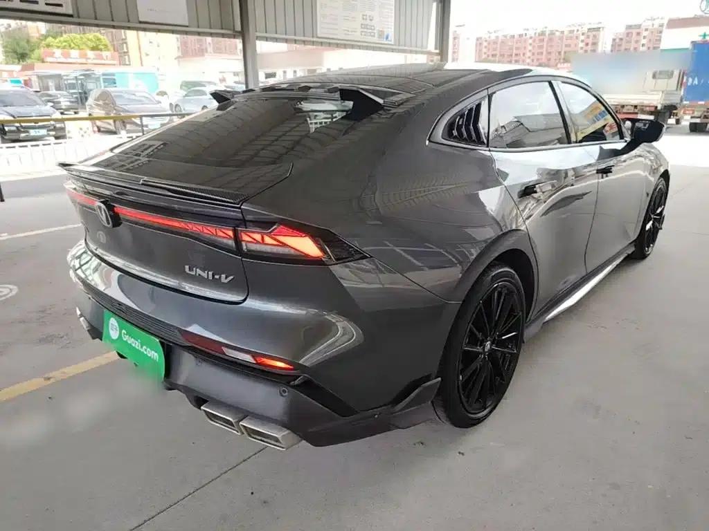 Changan UNI-V 2024 1.5T Premium Sport — миниатюра 7