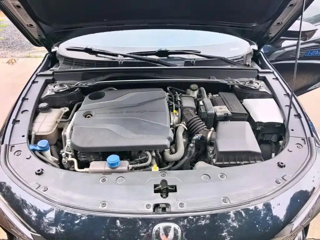 Changan UNI-V 2023 1.5T Premium Edition — миниатюра 20