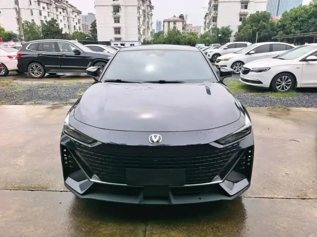 Changan UNI-V 2023 1.5T Premium Edition — миниатюра 3