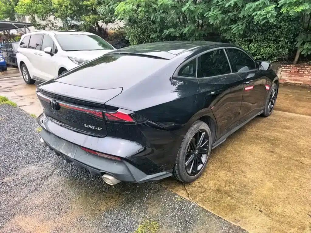 Changan UNI-V 2023 1.5T Premium Edition — миниатюра 7