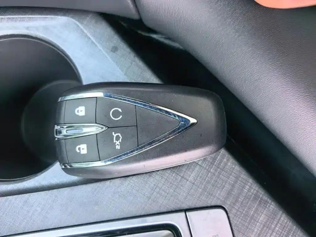 Changan UNI-V 2023 1.5T Premium Edition — миниатюра 9