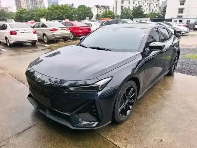 Changan UNI-V 2023 1.5T Premium Edition