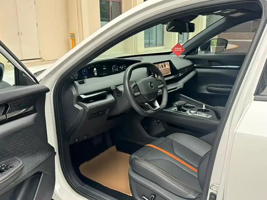Changan UNI-V 2024 1.5T Premium Edition — миниатюра 13