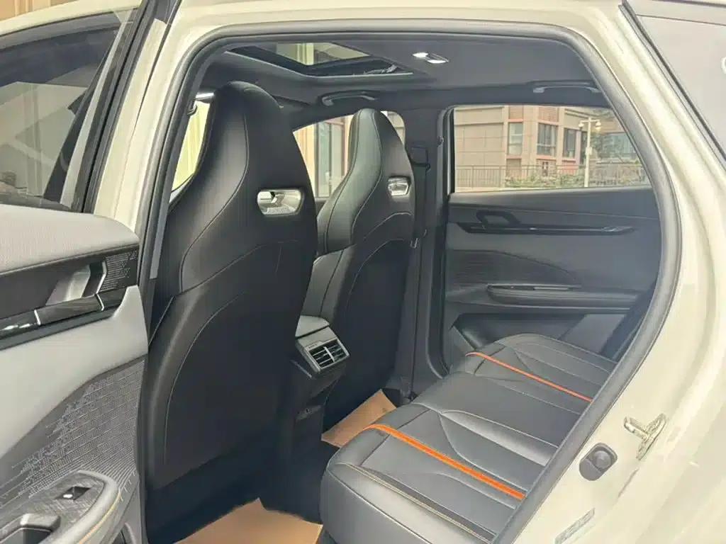 Changan UNI-V 2024 1.5T Premium Edition — миниатюра 14
