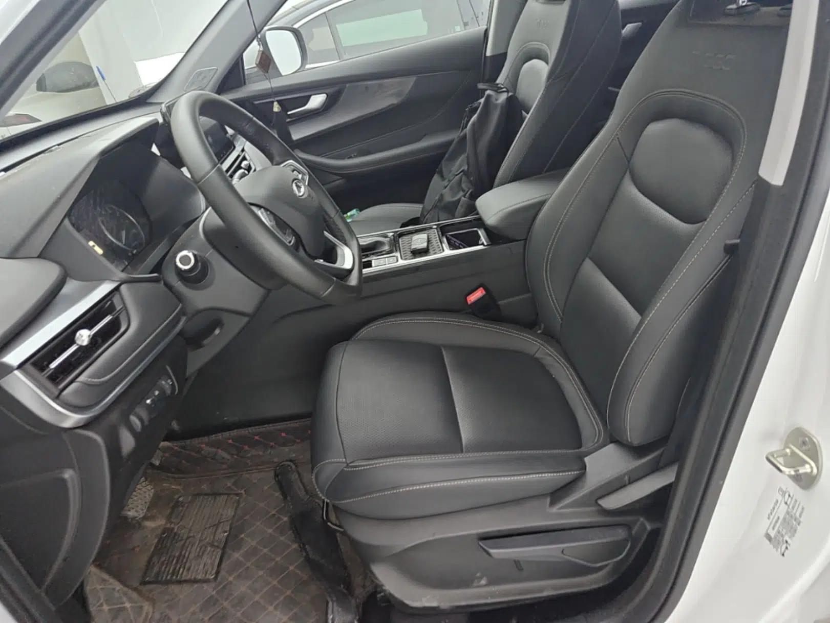 Chery Tiggo 5x 2025 1.5L CVT Excellence Edition — миниатюра 17
