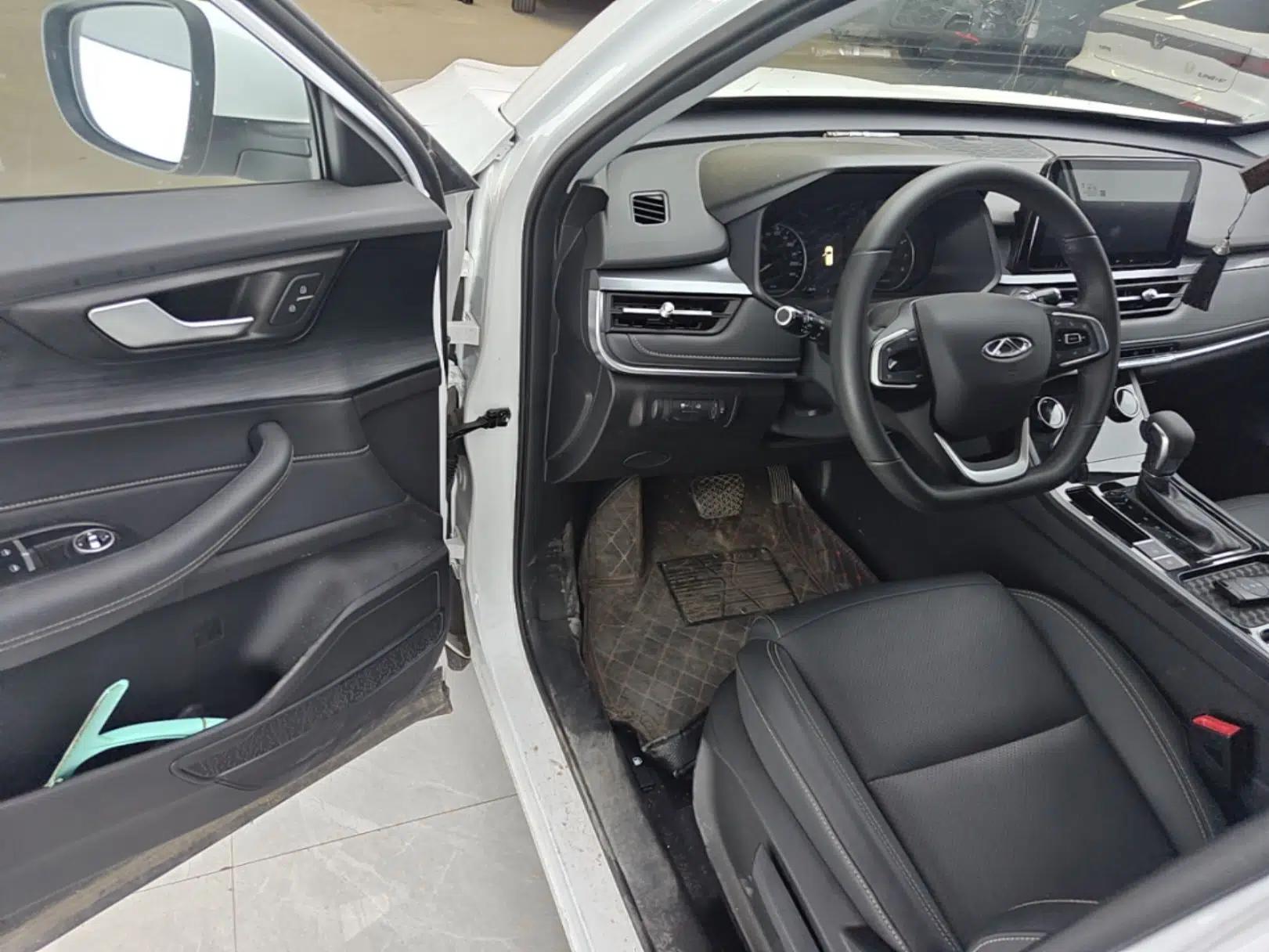 Chery Tiggo 5x 2025 1.5L CVT Excellence Edition — миниатюра 18