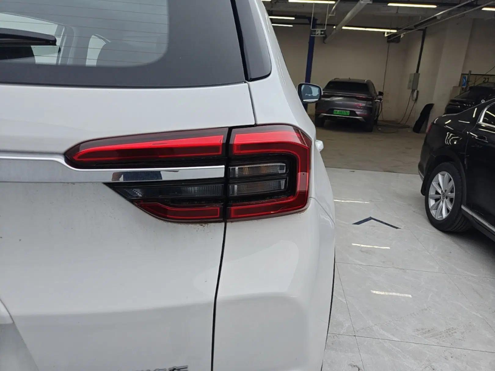 Chery Tiggo 5x 2025 1.5L CVT Excellence Edition — миниатюра 9