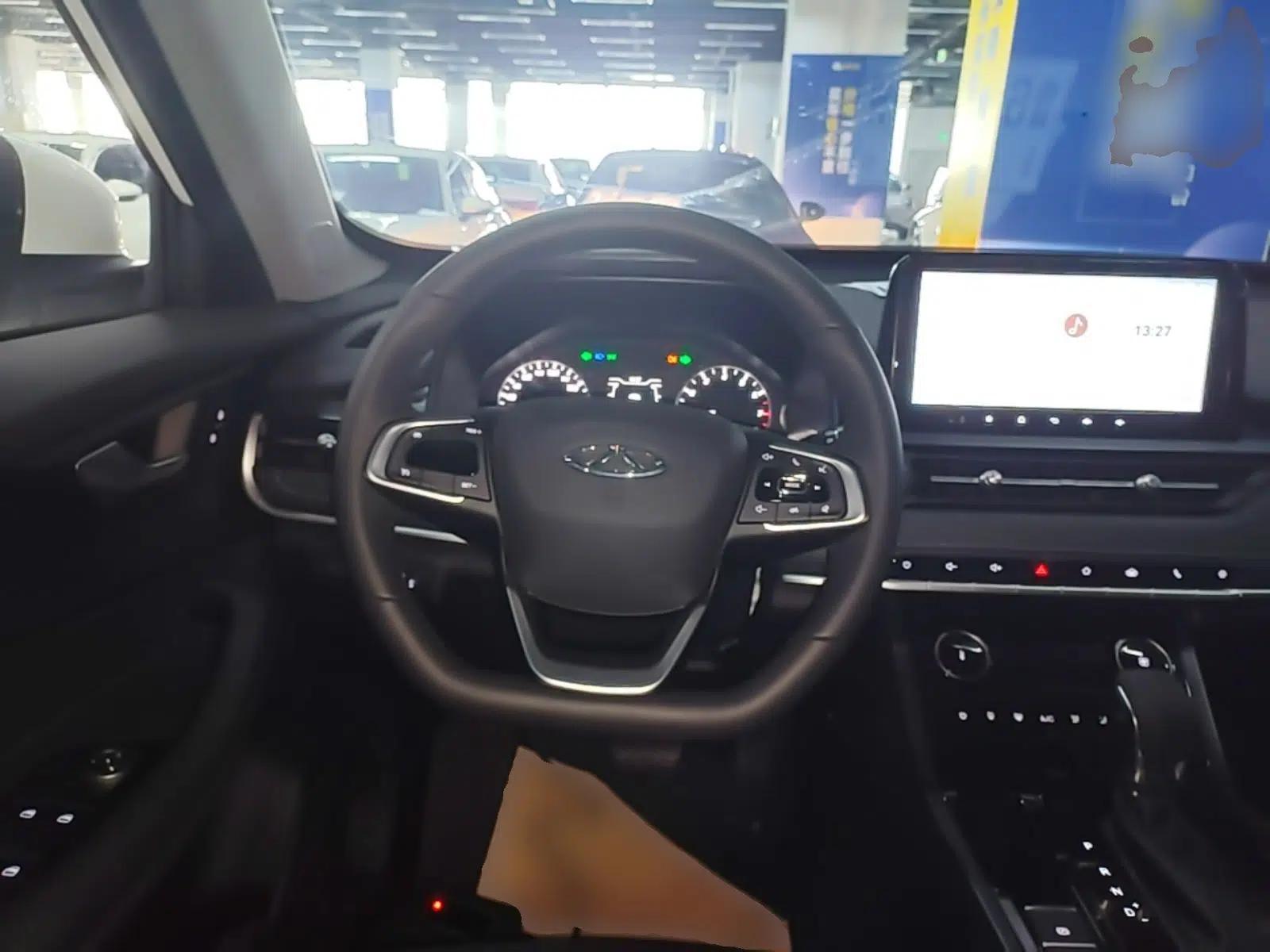 Chery Tiggo 5x 2025 1.5L CVT Excellence Edition — миниатюра 13