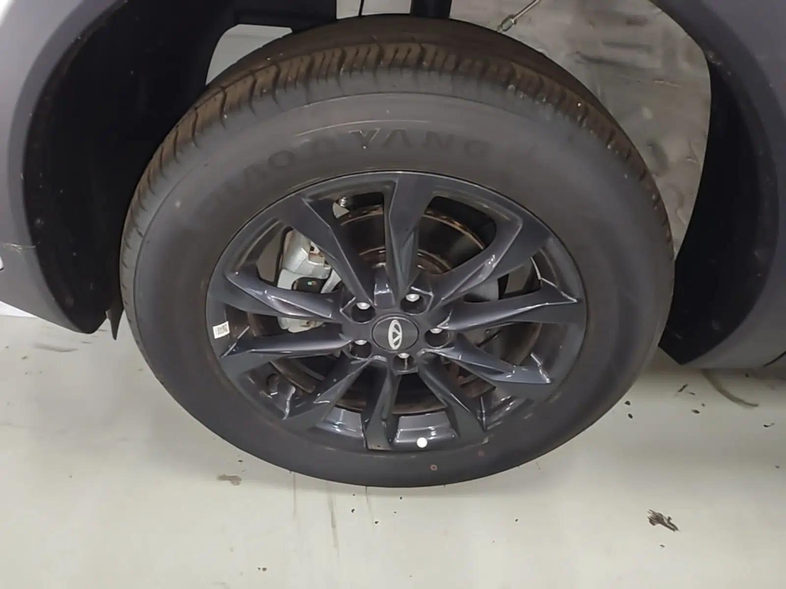 Chery Tiggo 5x 2025 1.5L CVT Excellence Edition — миниатюра 10