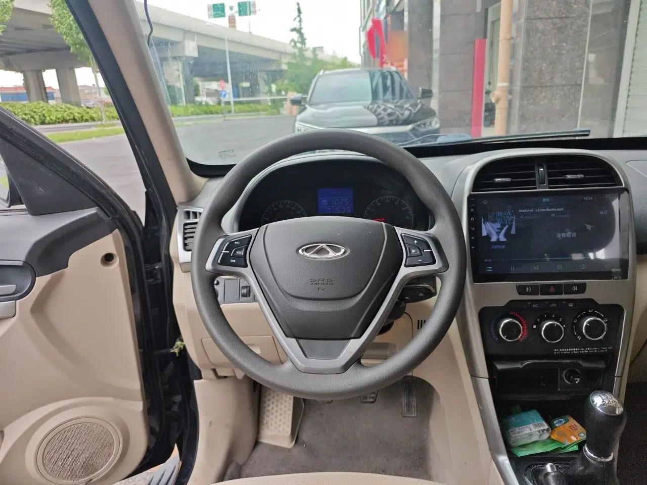 Chery Tiggo 3 2014 1.6L Manual Fashion Edition — миниатюра 10