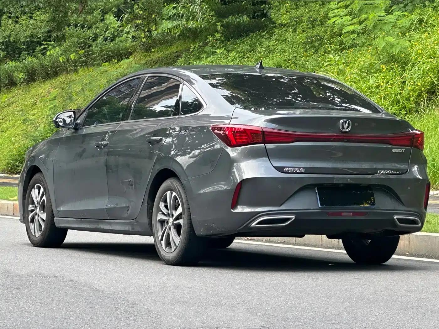 Changan Eado 2023 Enjoy Edition PLUS Blue Whale NE 1.4T GDI DCT Premium Edition — миниатюра 4