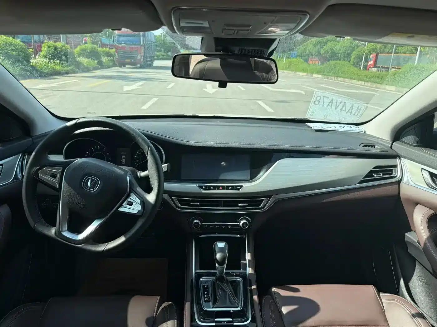 Changan Eado 2018 1.6L GDI Automatic Leading Edition — миниатюра 5