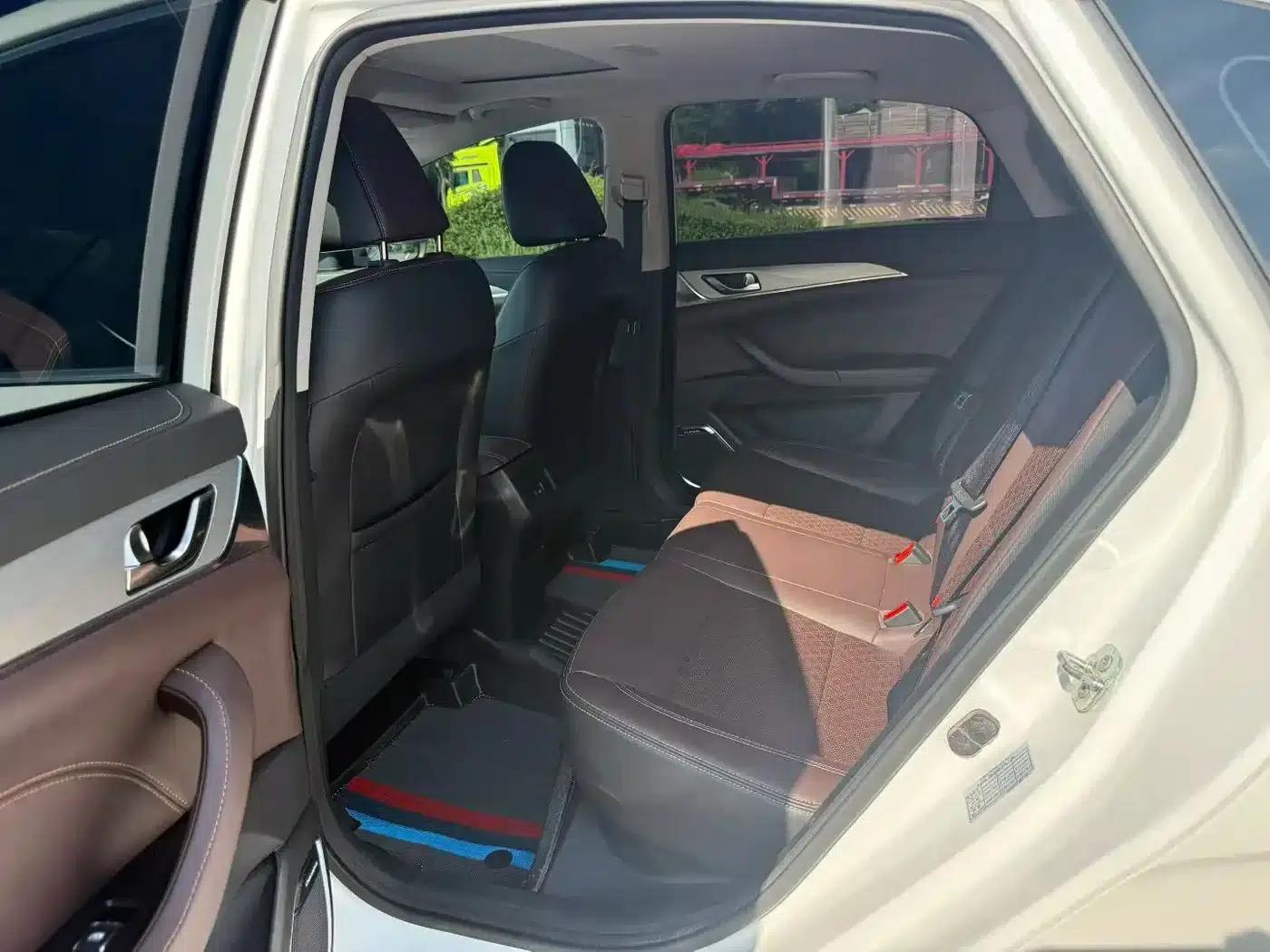 Changan Eado 2018 1.6L GDI Automatic Leading Edition — миниатюра 6