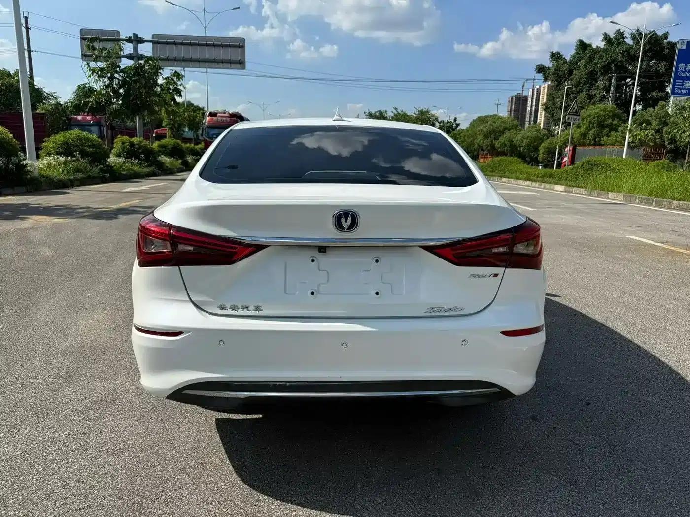 Changan Eado 2018 1.6L GDI Automatic Leading Edition — миниатюра 8