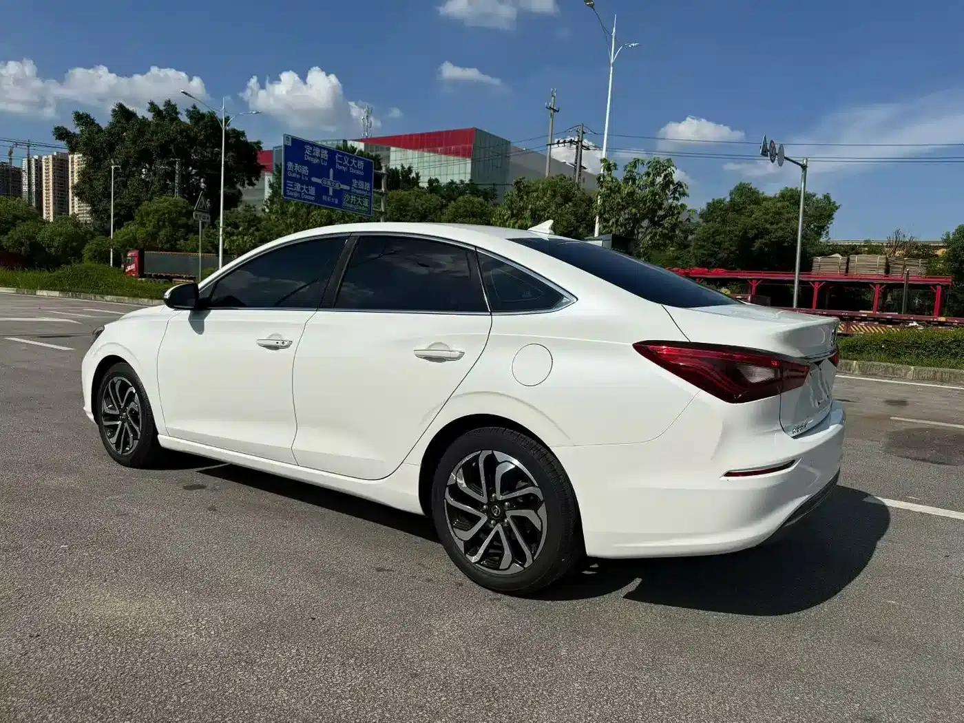 Changan Eado 2018 1.6L GDI Automatic Leading Edition — миниатюра 9