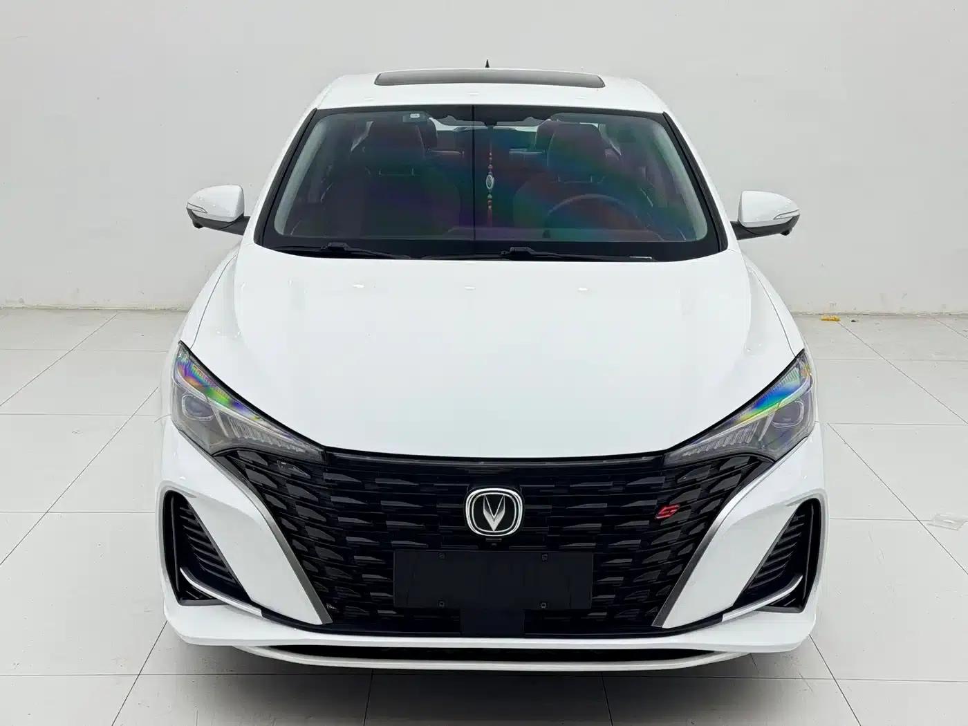 Changan Eado 2025 PLUS 1.4T Dual-Clutch High-Performance Edition — миниатюра 3