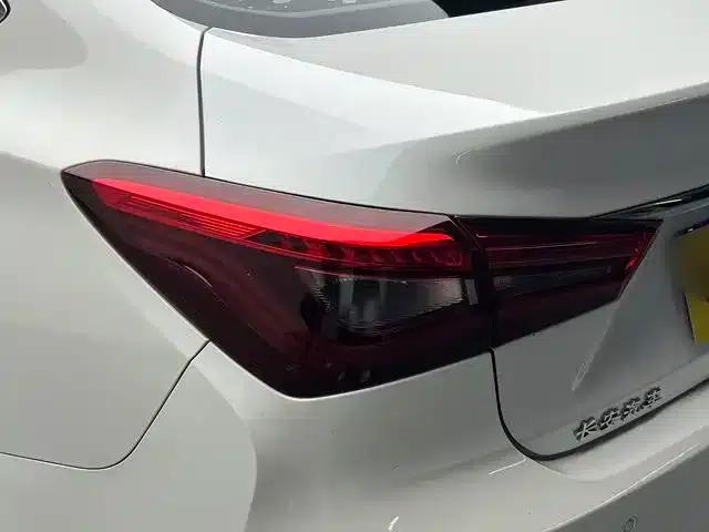 Changan Eado 2019 Blue Whale Edition 280T GDI DCT Sporty Model — миниатюра 16
