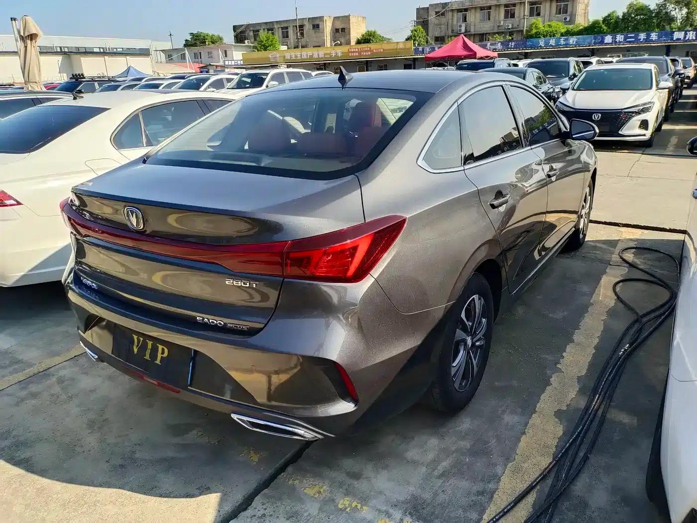 Changan Eado 2022 PLUS Blue Whale NE 1.4T GDI DCT Premium Edition — миниатюра 14