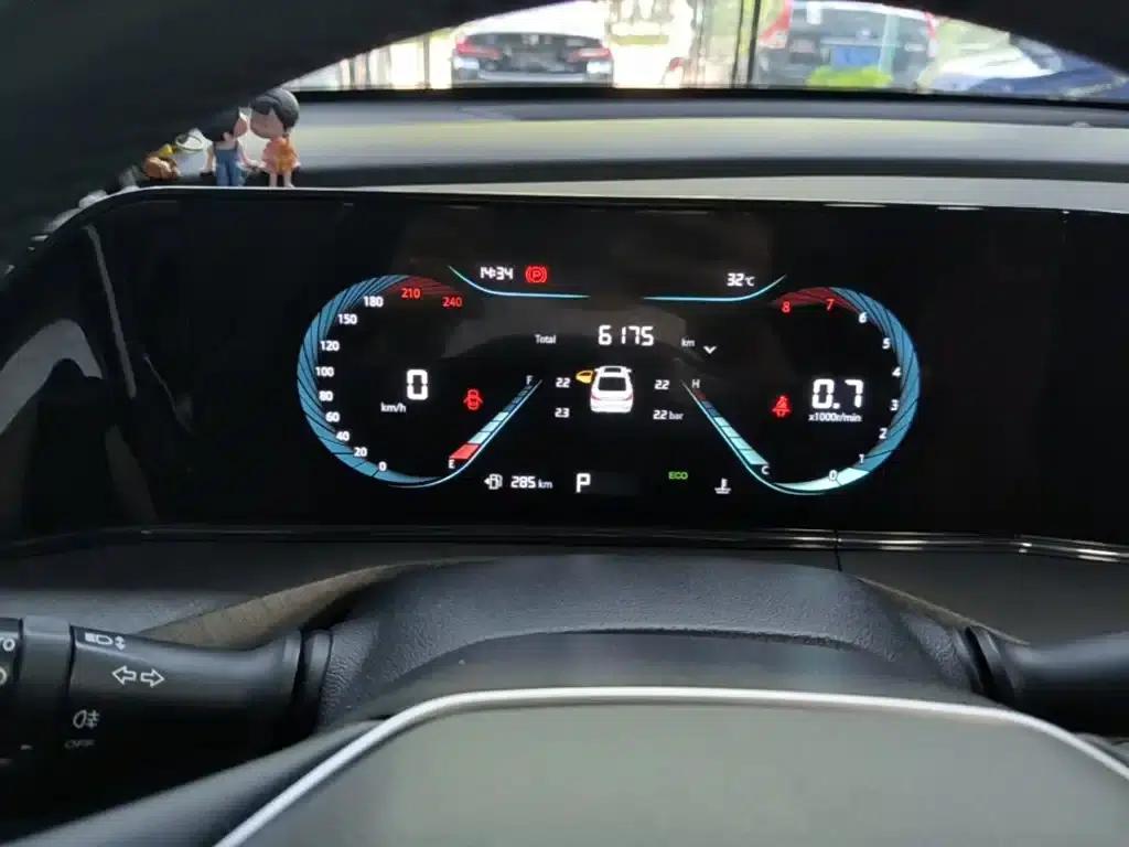 Changan Eado 2025 PLUS 1.4T Dual-Clutch High-Performance Edition — миниатюра 12