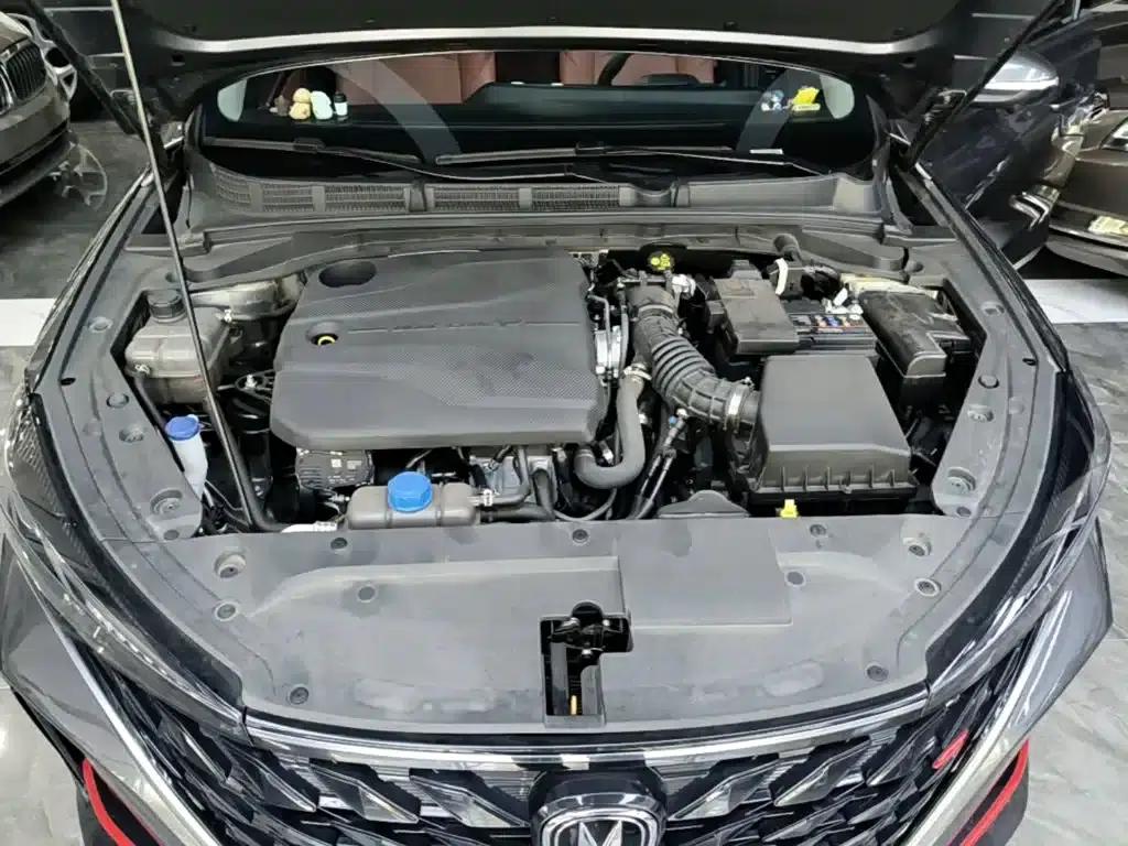 Changan Eado 2025 PLUS 1.4T Dual-Clutch High-Performance Edition — миниатюра 20