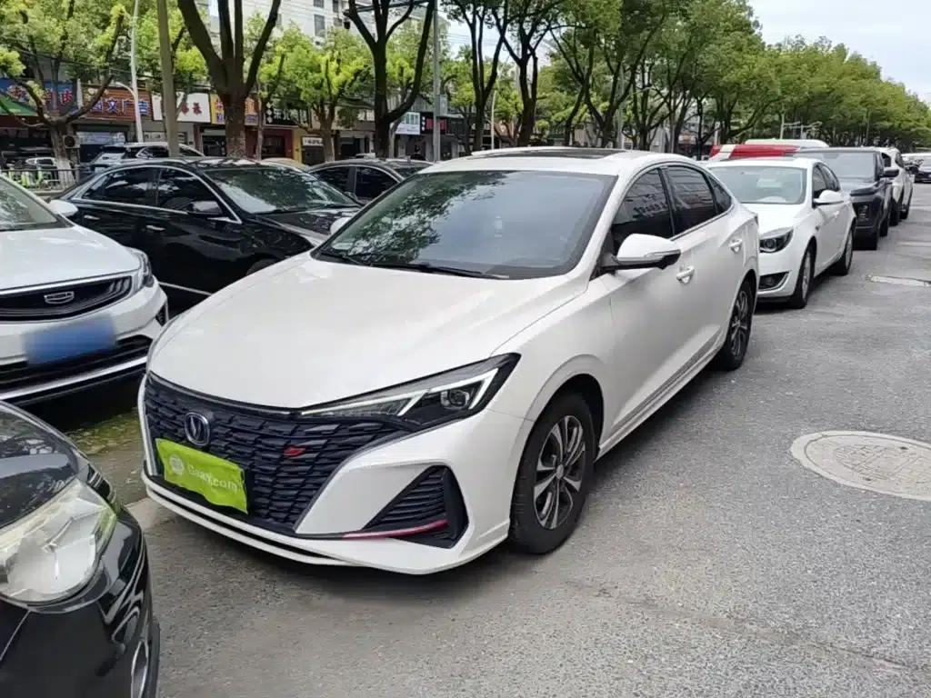 Changan Eado 2022 PLUS Blue Whale NE 1.4T GDI DCT Premium Edition — миниатюра 1