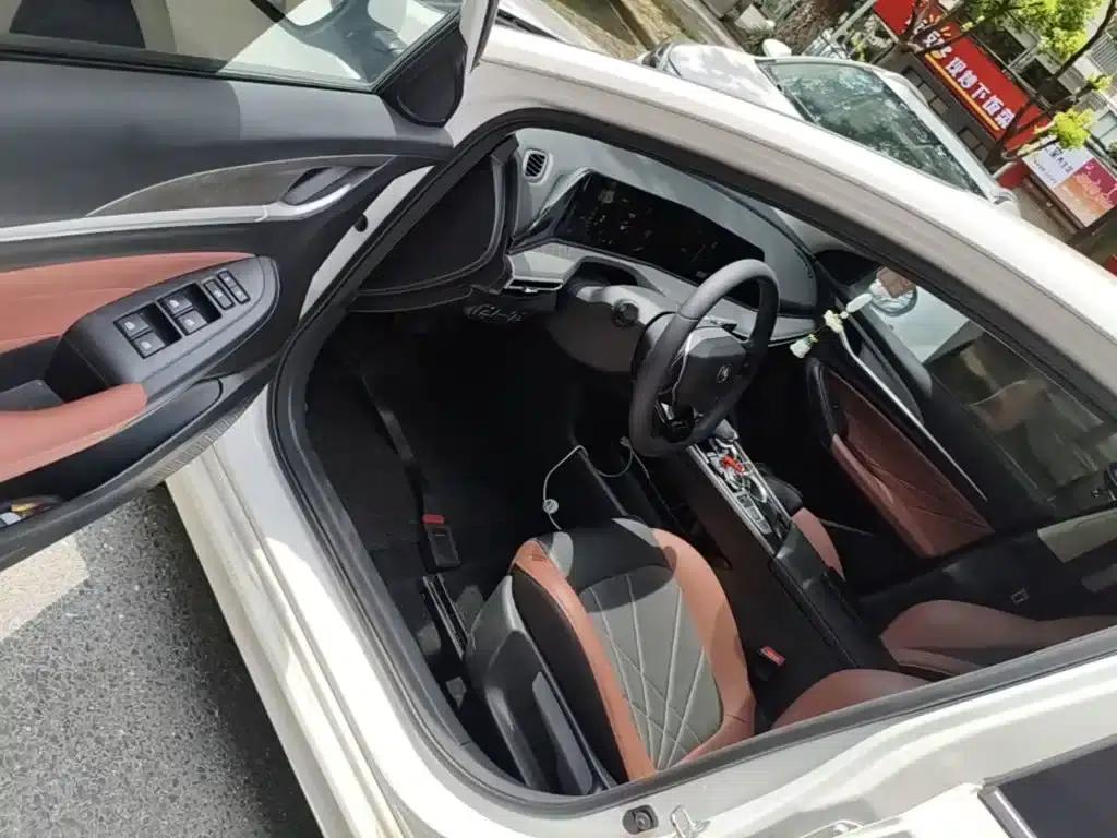 Changan Eado 2022 PLUS Blue Whale NE 1.4T GDI DCT Premium Edition — миниатюра 16