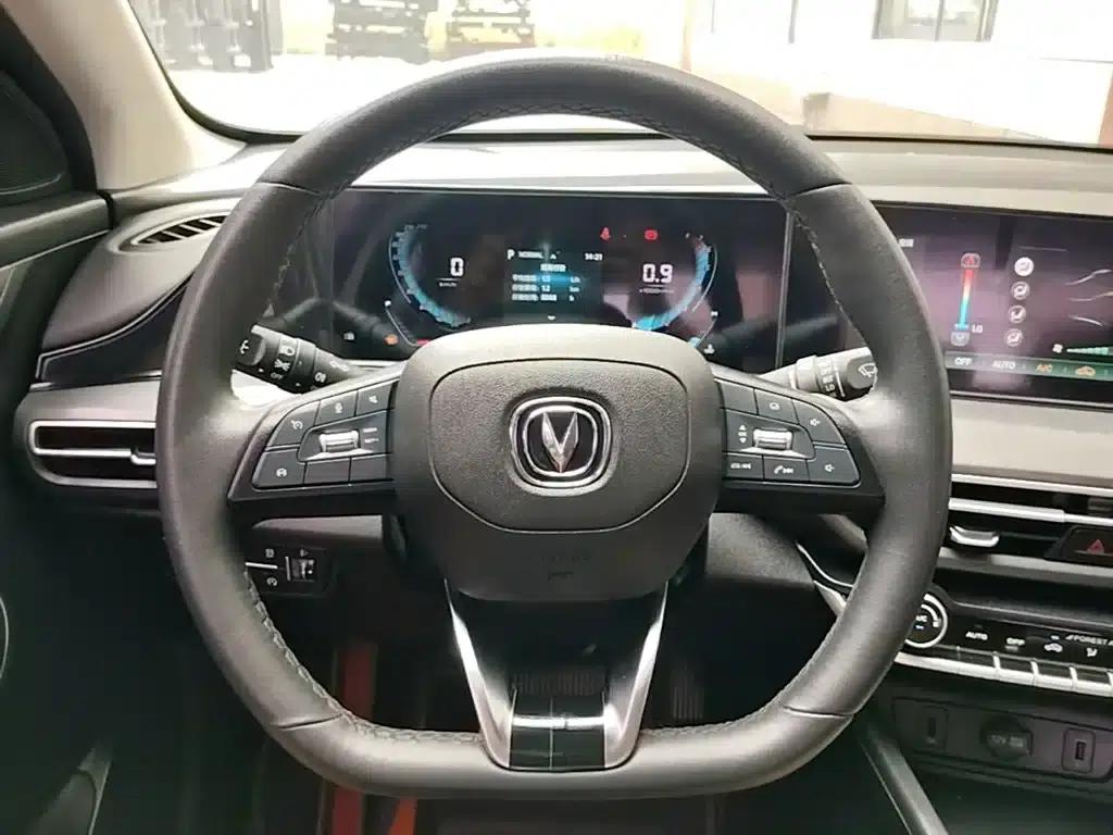Changan Eado 2021 PLUS Blue Whale NE 1.4T GDI DCT Premium Edition — миниатюра 11
