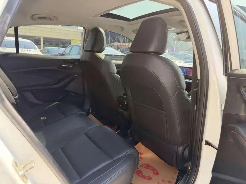 MG5 2021 180DVVT CVT Youth Luxury Edition — миниатюра 14