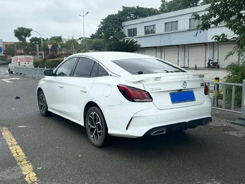 MG5 2022 180DVVT CVT Youth Style Edition — миниатюра 4