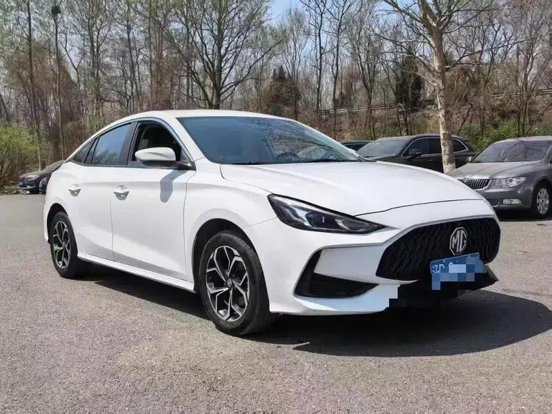 MG5 2021 180DVVT CVT Youth Luxury Edition — миниатюра 3