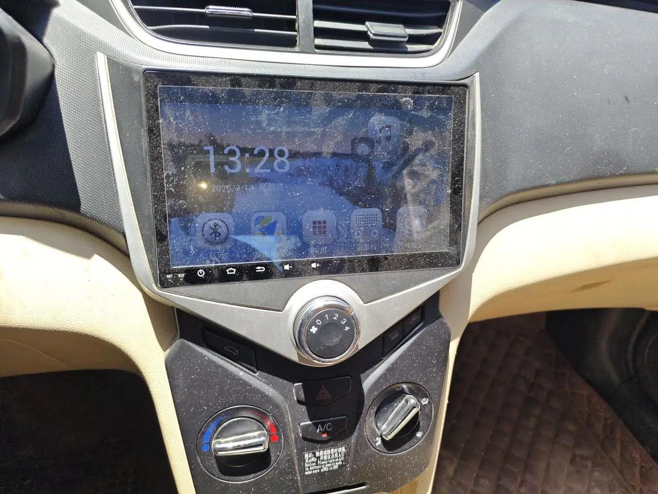 Chery Fengyun 2 2013 Hatchback 1.5L Manual Ruiyi Edition — миниатюра 13