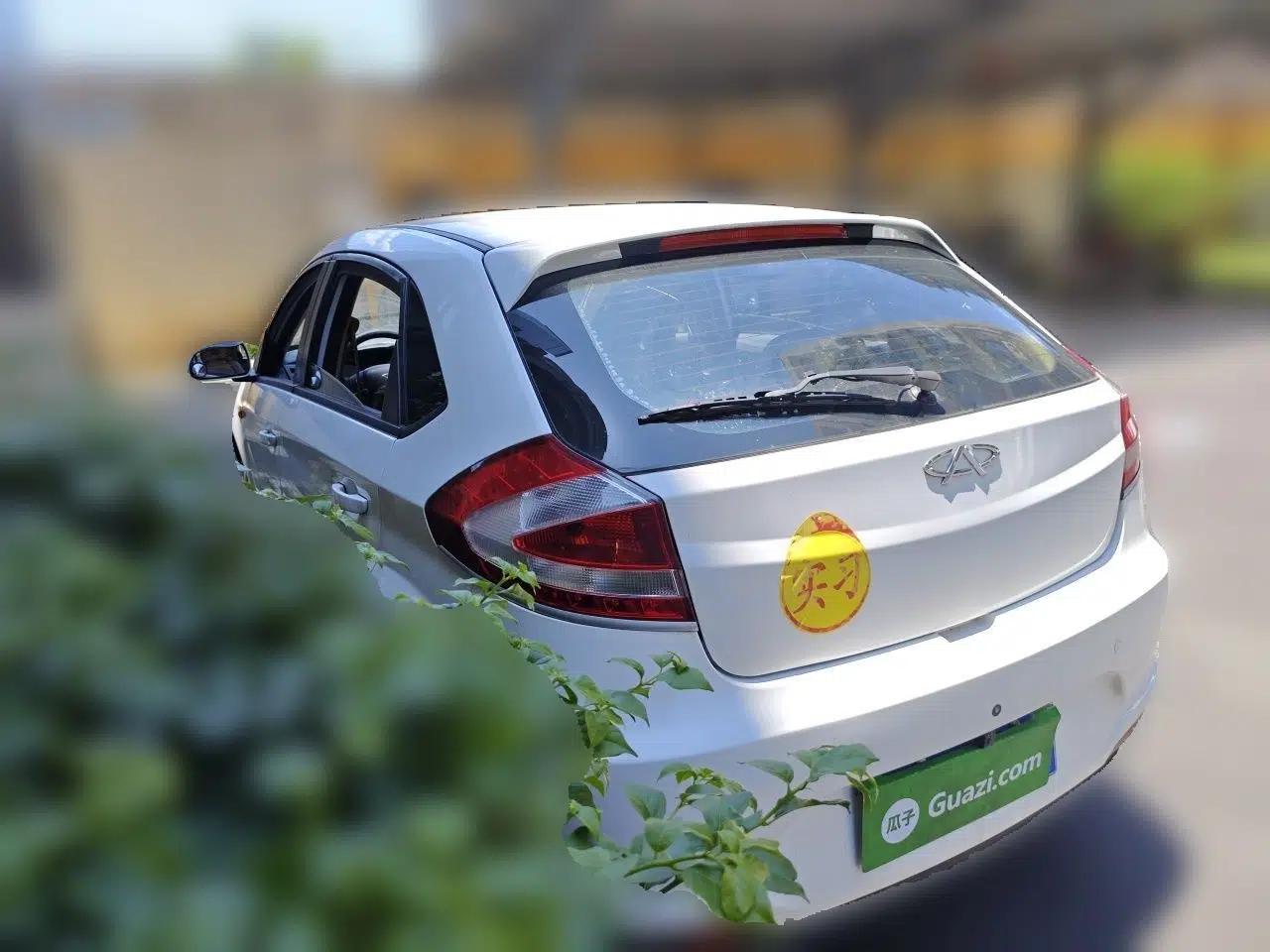 Chery Fengyun 2 2013 Hatchback 1.5L Manual Ruiyi Edition — миниатюра 4