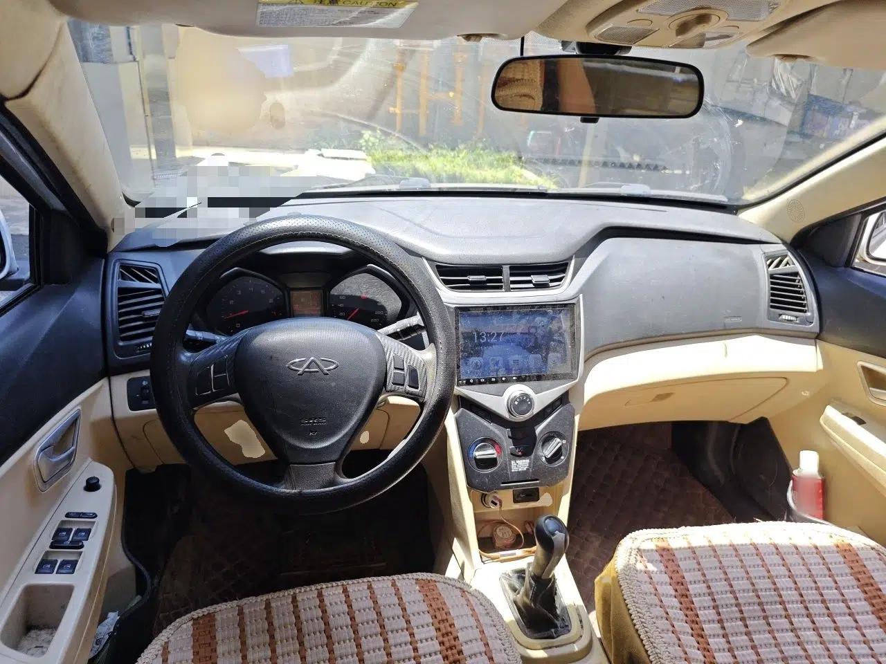 Chery Fengyun 2 2013 Hatchback 1.5L Manual Ruiyi Edition — миниатюра 9