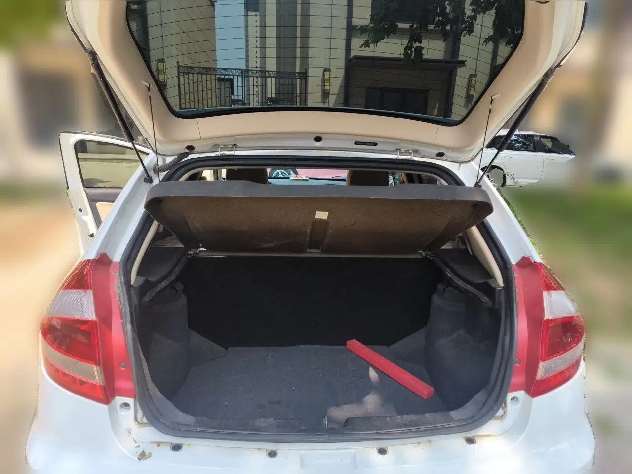 Chery Fengyun 2 2015 1.5L Manual New Edition — миниатюра 19